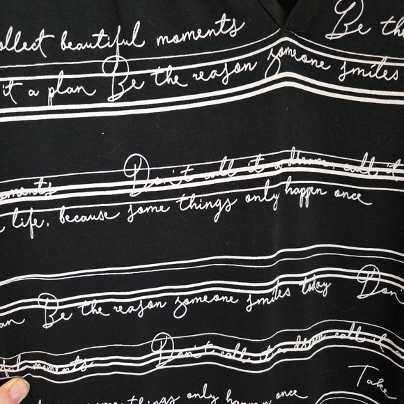 ⭐️Le Chateau Black and White Camisole Size Med - Picture 4 of 6